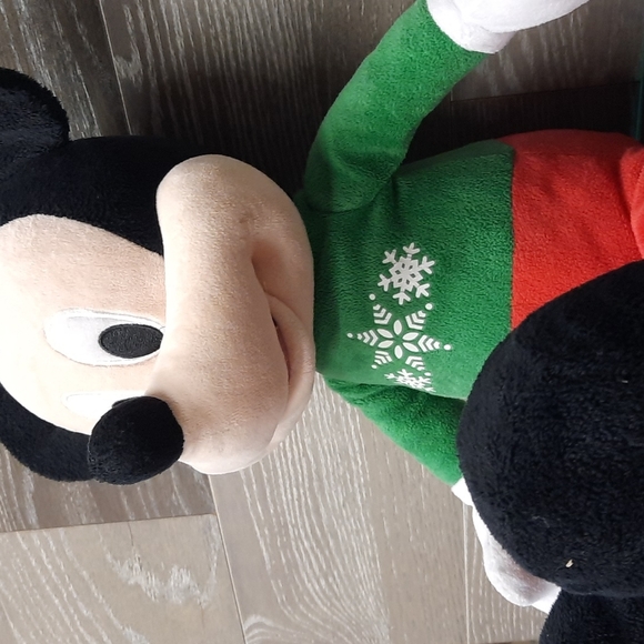 Disney Mickey Mouse stuffed christmas Toy - Picture 7 of 11